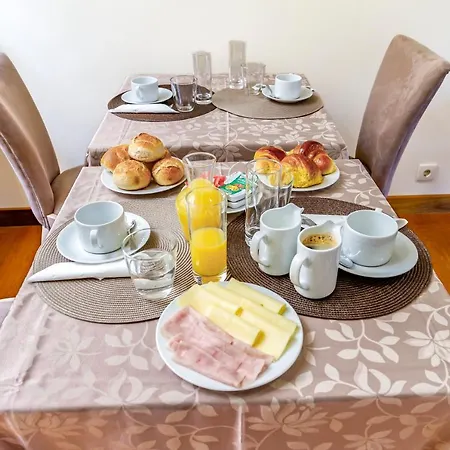 Boutique Mouras Bed & Breakfast *