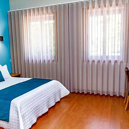 Boutique Mouras * מונדים דה בסטו
