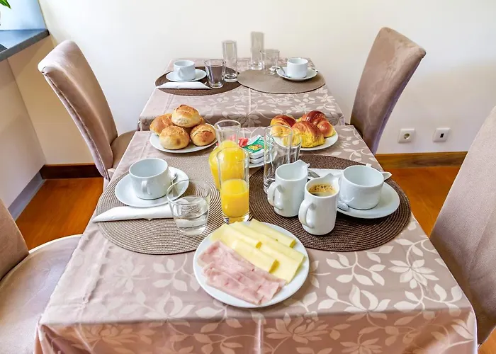 Boutique Mouras Bed & Breakfast *